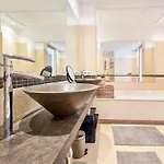 Luxury Retreat In Monteros Appartement *