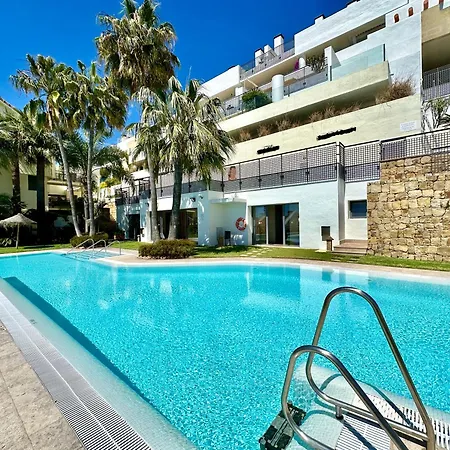 Luxury Retreat In Monteros 아파트