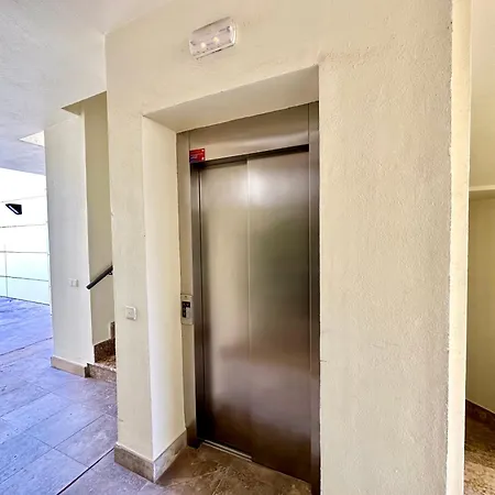Apartment Luxury Retreat In Monteros Marbella