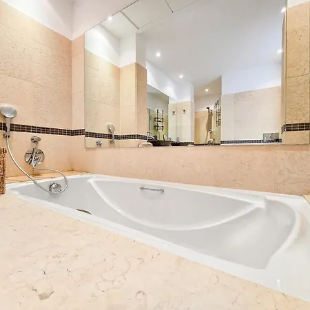 Luxury Retreat In Monteros Apartment *