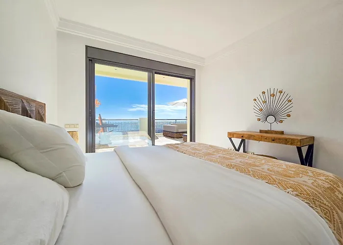 Luxury Retreat In Monteros *