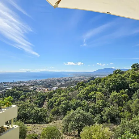 Luxury Retreat In Monteros * 马尔韦利亚