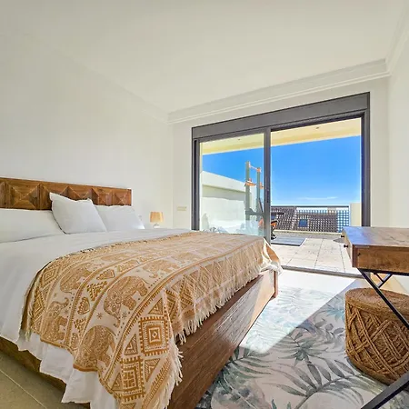 Luxury Retreat In Monteros 马尔韦利亚